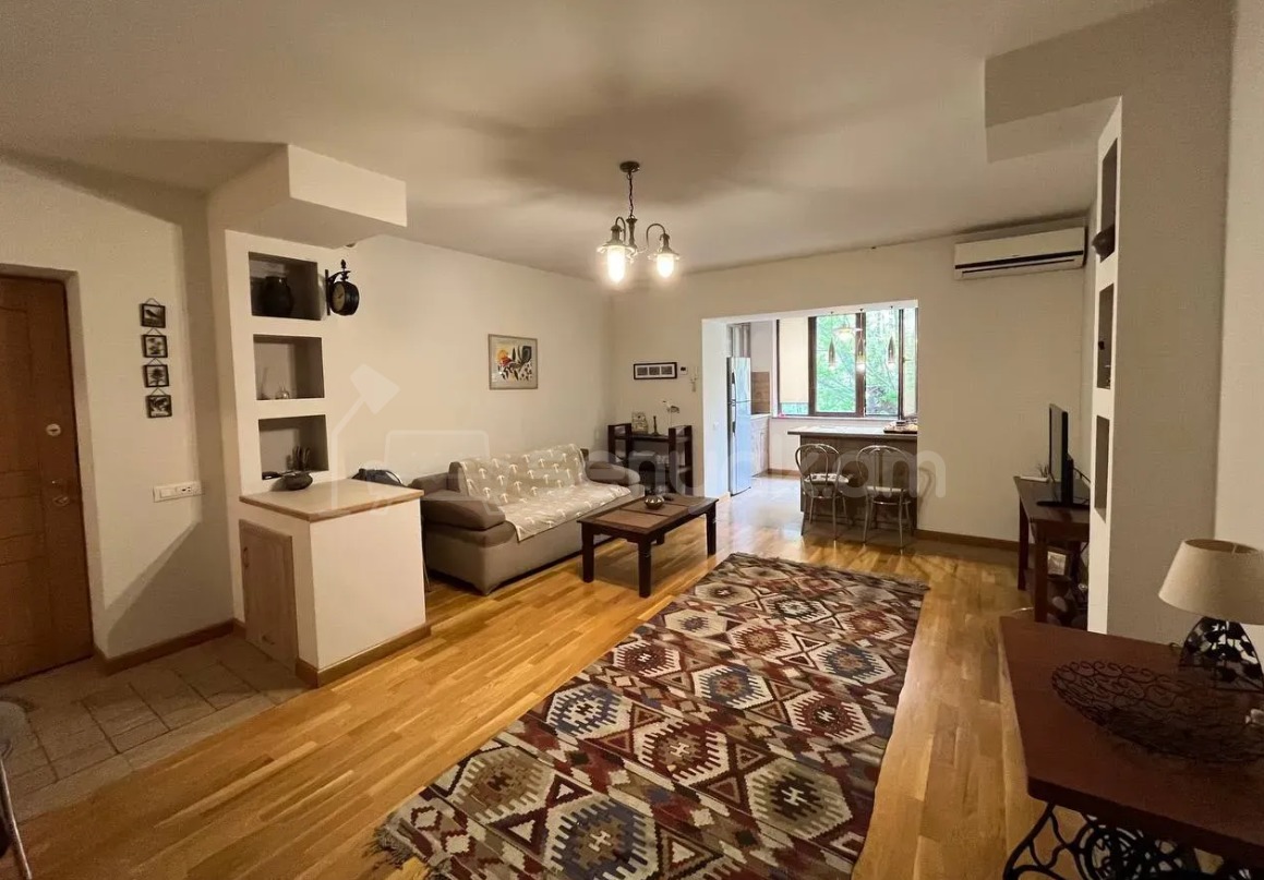 2 Սենյականոց Բնակարան Քարե Շենքում, 71քմ, 2/5 հարկ, Դիզայներական Վերանորոգված, Կահավորված, Արևկող