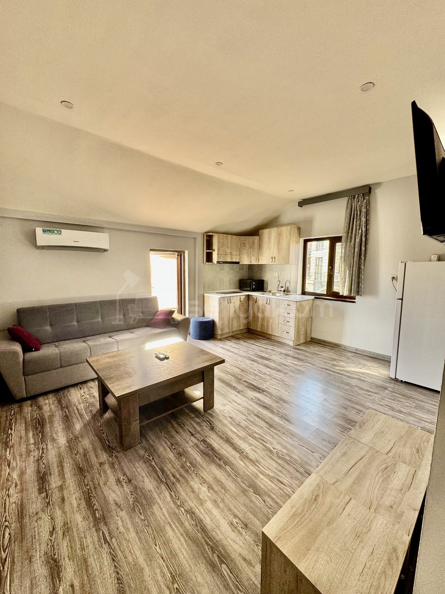 3 Սենյականոց Բնակարան Նորակառույց Քարե Շենքում, 60քմ, 2/2 հարկ, Կապիտալ Վերանորոգված, Կահավորված, Արևկող