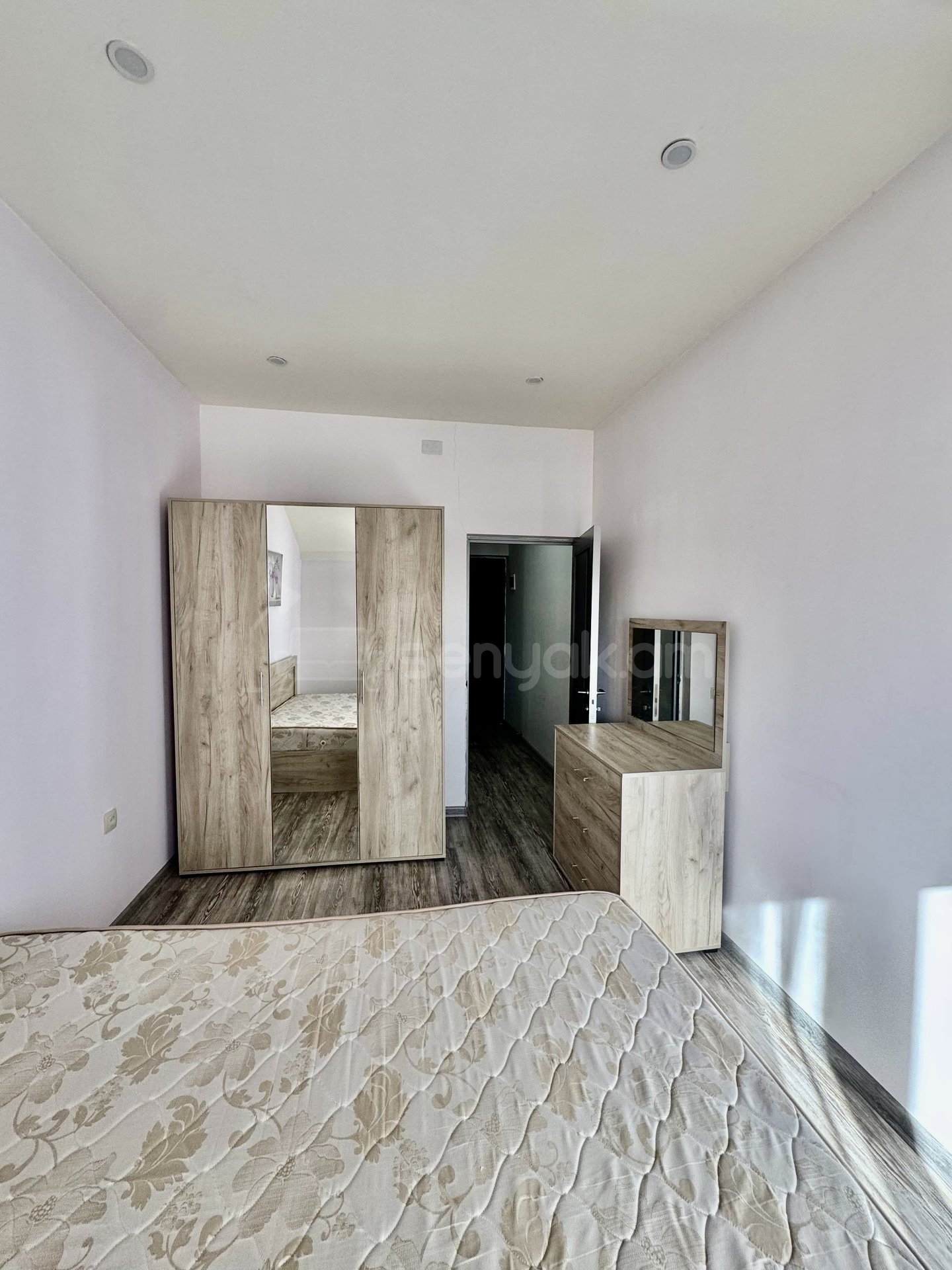 3 Սենյականոց Բնակարան Նորակառույց Քարե Շենքում, 60քմ, 2/2 հարկ, Կապիտալ Վերանորոգված, Կահավորված, Արևկող