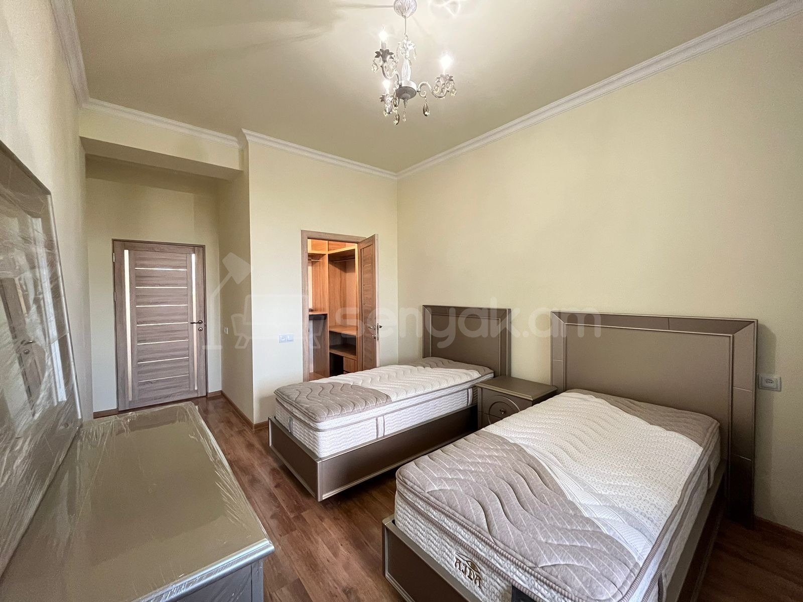 3 Սենյականոց Բնակարան Նորակառույցում, 110քմ, 13/16 հարկ, Կապիտալ Վերանորոգված, Կահավորված, Արևկող