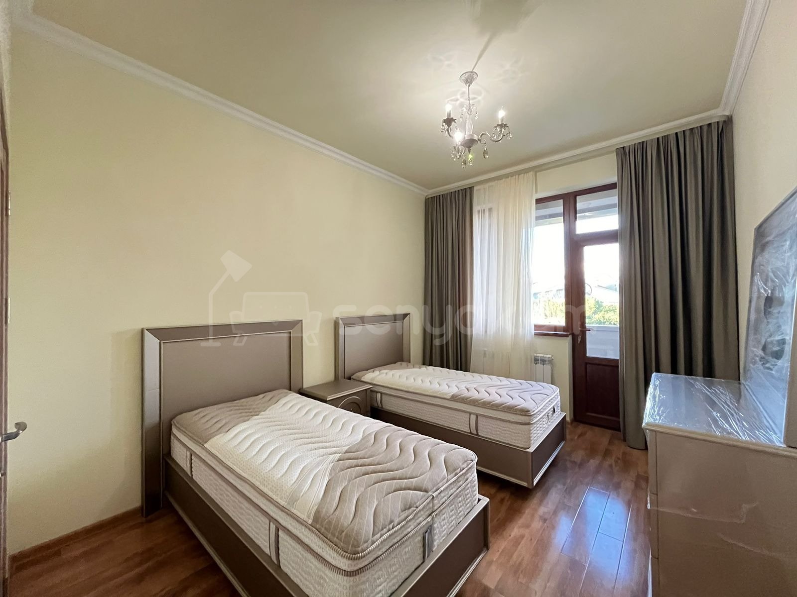 3 Սենյականոց Բնակարան Նորակառույցում, 110քմ, 13/16 հարկ, Կապիտալ Վերանորոգված, Կահավորված, Արևկող