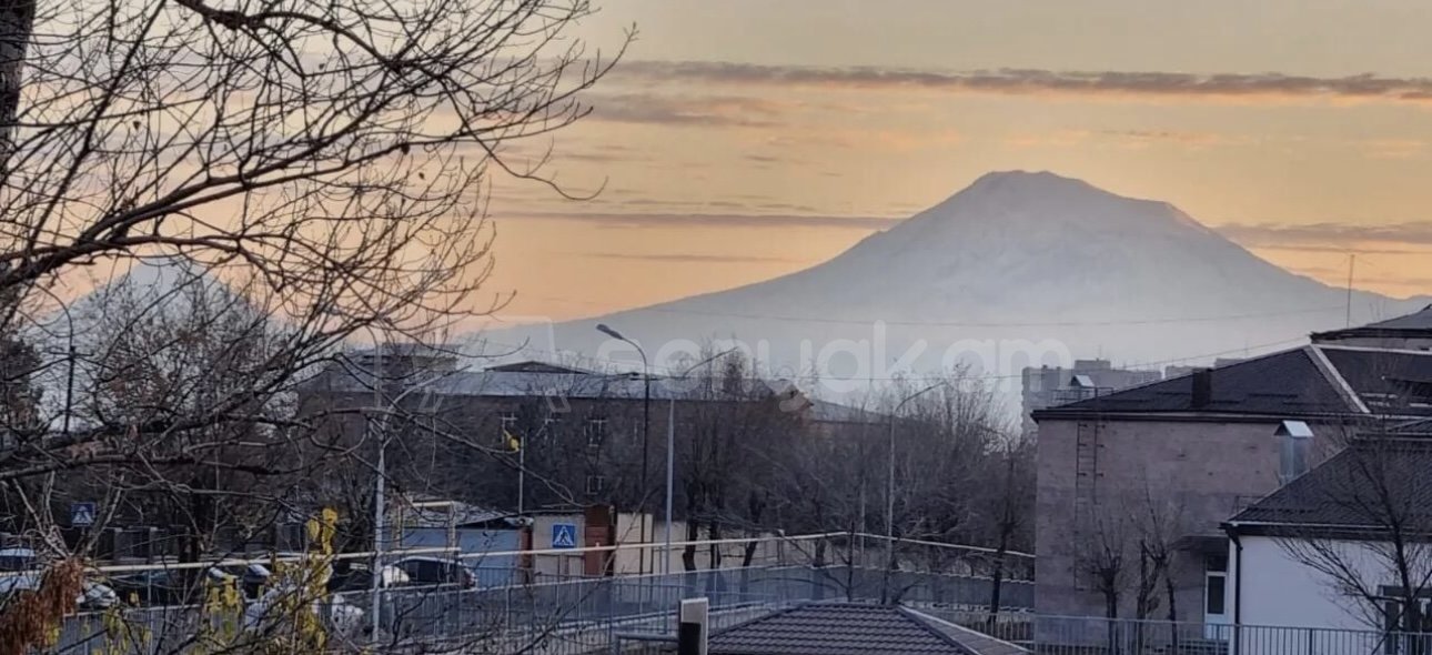 3 Սենյականոց Բնակարան Քարե Շենքում, 80քմ, 3/5 հարկ, Կոսմետիկ Վերանորոգված, Կահավորված