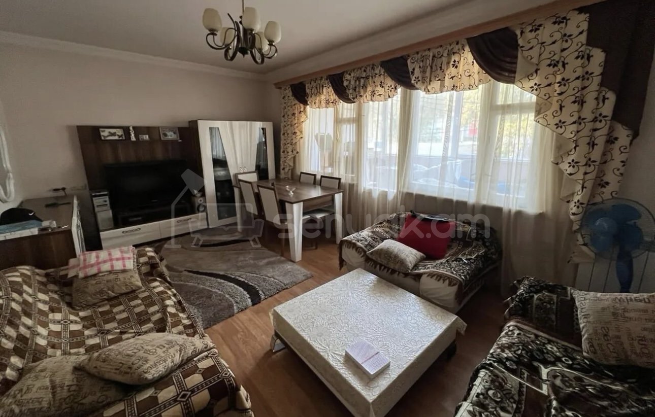 3 Սենյականոց Բնակարան, 75քմ, 3/9 հարկ, Դիզայներական Վերանորոգված, Կահավորված, Արևկող