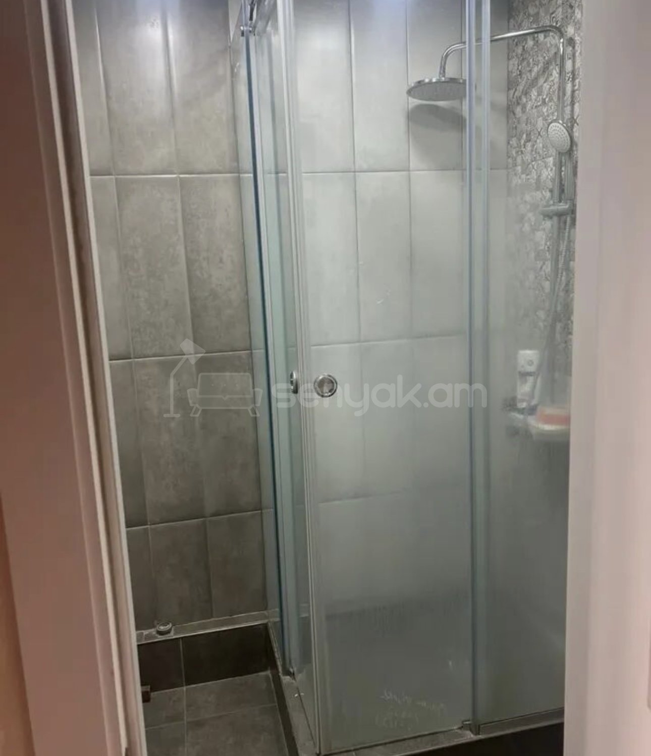 3 Սենյականոց Բնակարան, 75քմ, 3/9 հարկ, Դիզայներական Վերանորոգված, Կահավորված, Արևկող