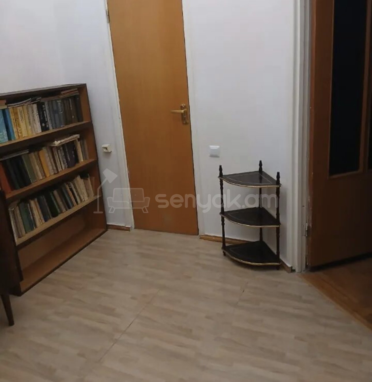 1 Սենյականոց Բնակարան Քարե Շենքում, 45քմ, 1/5 հարկ, Կոսմետիկ Վերանորոգված, Կահավորված, Արևկող