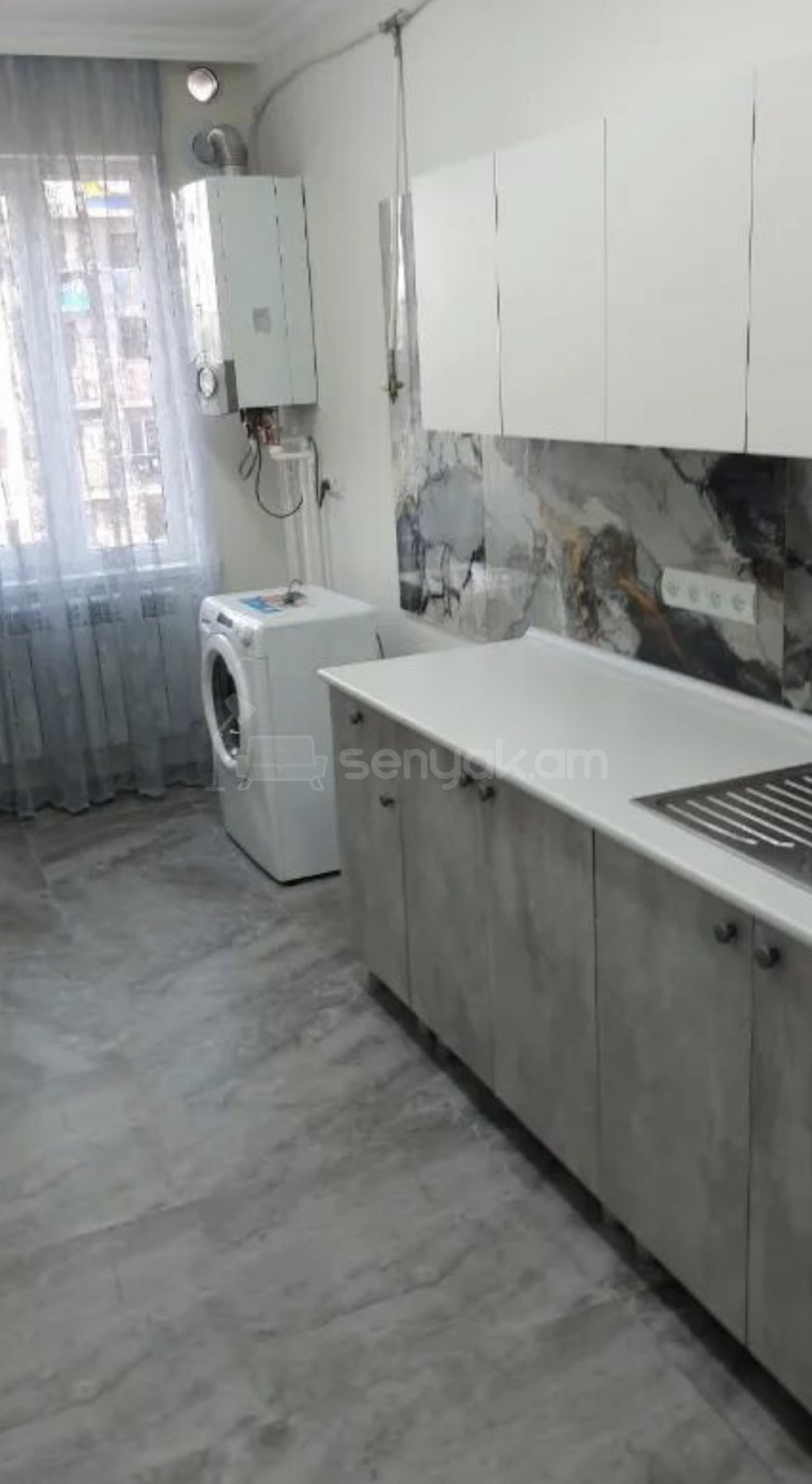 3 Սենյականոց Բնակարան, 71քմ, 3/9 հարկ, Կապիտալ Վերանորոգված, Կահավորված, Արևկող