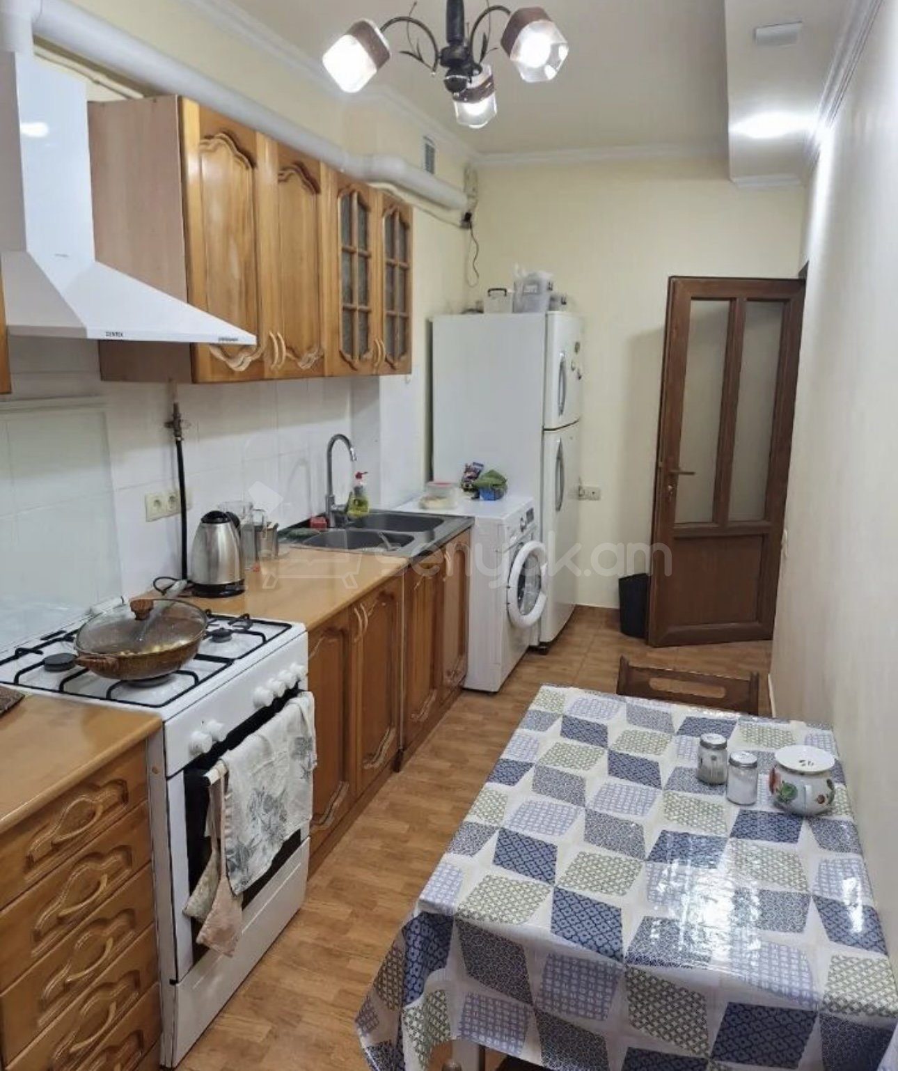 3 Սենյականոց Բնակարան, 77քմ, 2/9 հարկ, Կապիտալ Վերանորոգված, Կահավորված, Արևկող