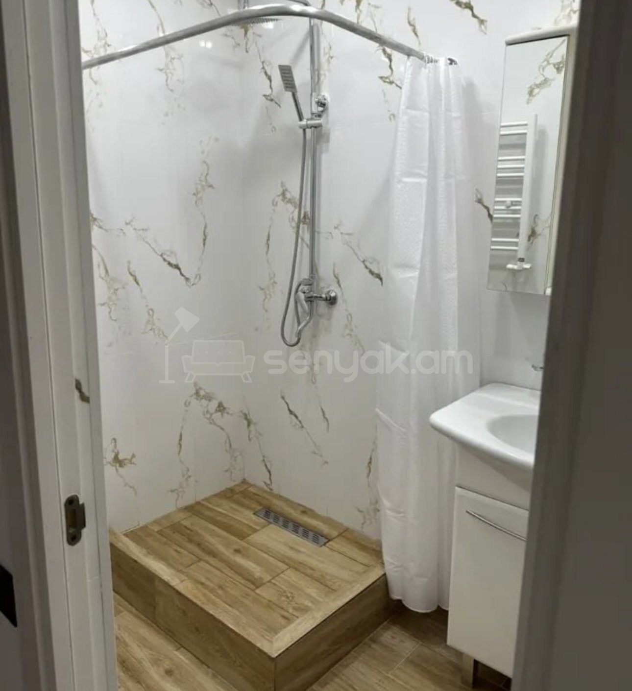 2 Սենյականոց Բնակարան Քարե Շենքում, 60քմ, 4/5 հարկ, Դիզայներական Վերանորոգված, Կահավորված