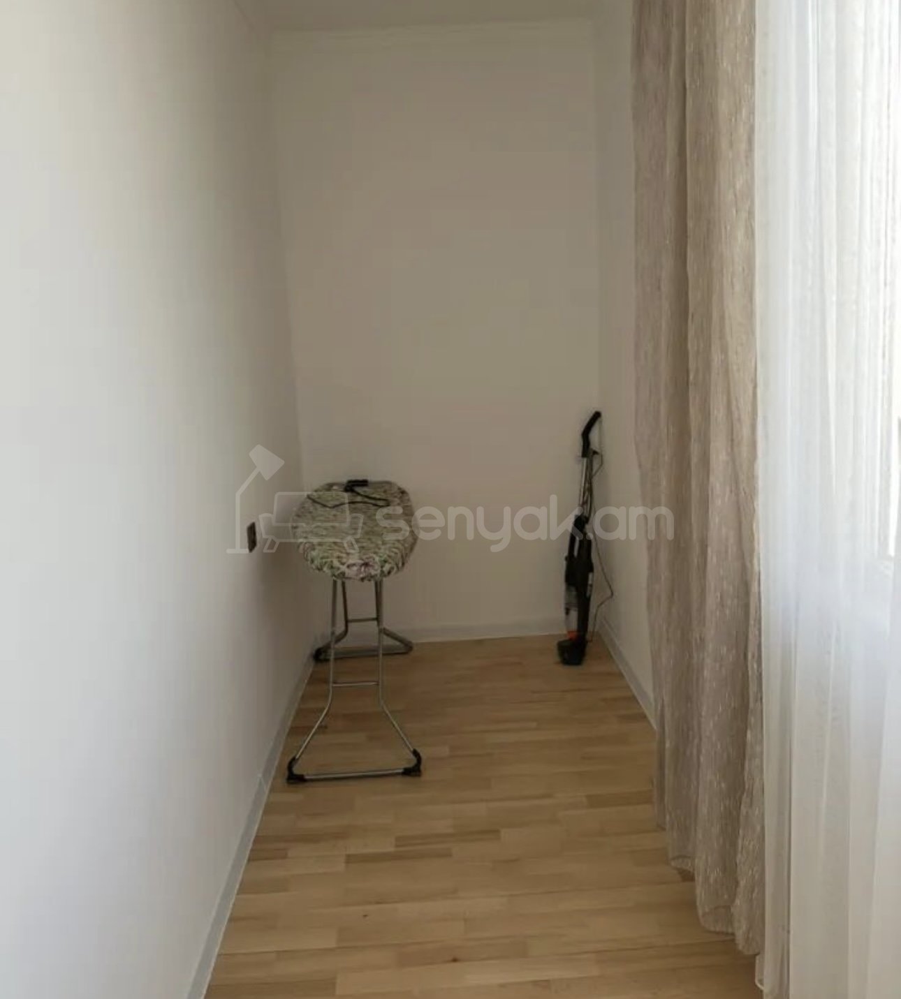 2 Սենյականոց Բնակարան Քարե Շենքում, 60քմ, 4/5 հարկ, Դիզայներական Վերանորոգված, Կահավորված