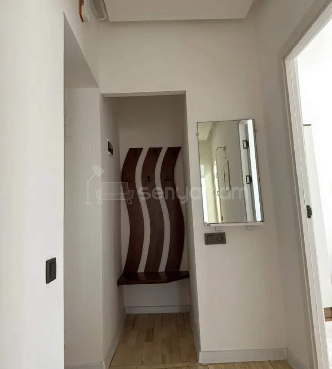 2 Սենյականոց Բնակարան Քարե Շենքում, 60քմ, 4/5 հարկ, Դիզայներական Վերանորոգված, Կահավորված