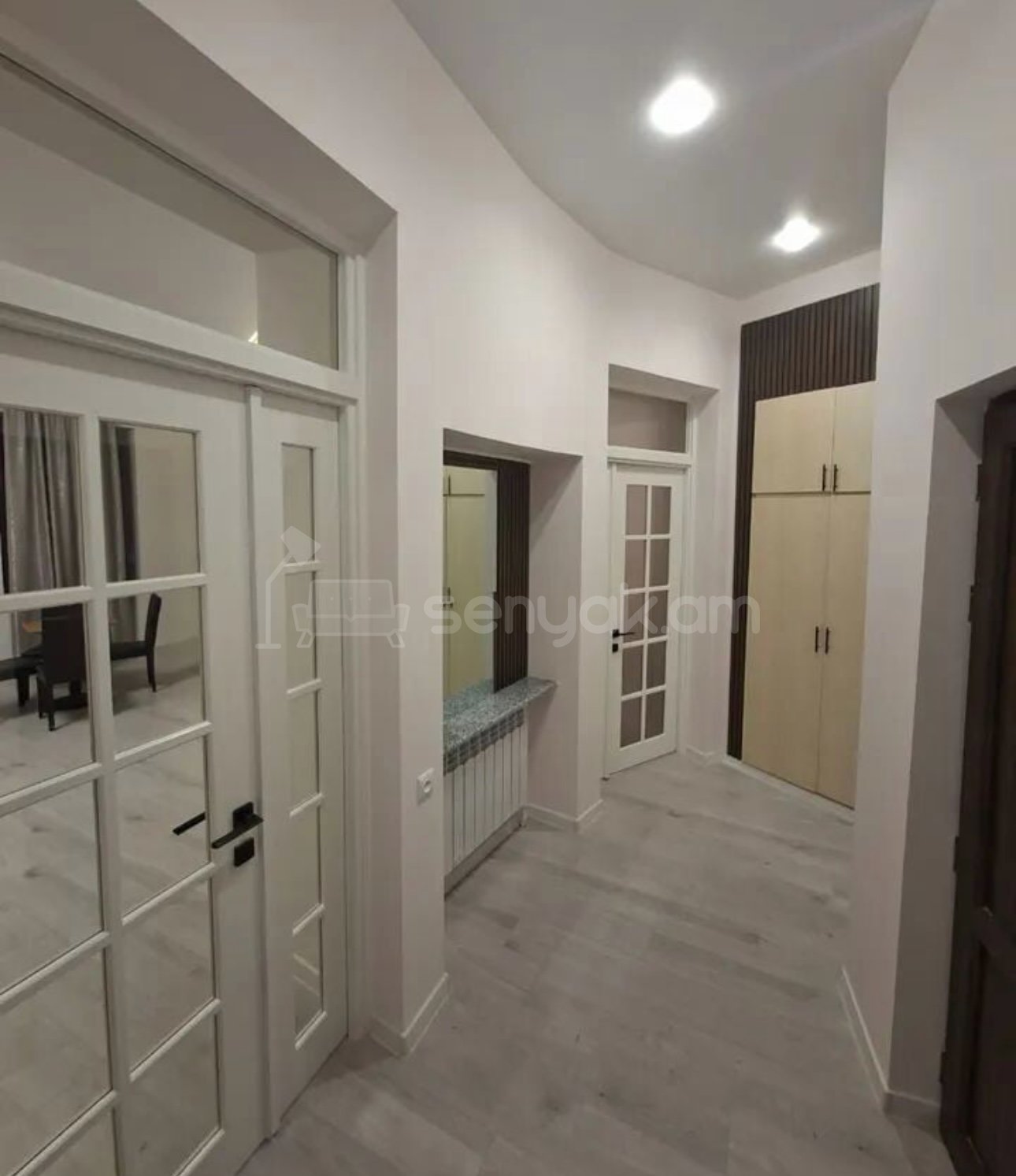 2 Սենյականոց Բնակարան Քարե Շենքում, 65քմ, 2/4 հարկ, Դիզայներական Վերանորոգված, Կահավորված, Արևկող