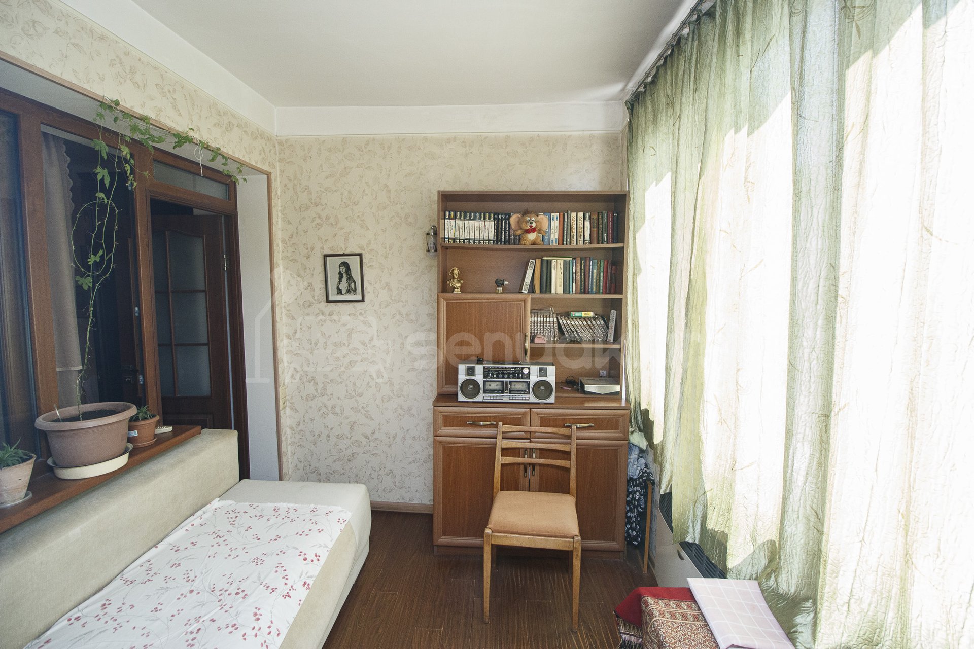 1 Սենյականոց Բնակարան Քարե Շենքում, 45քմ, 2/5 հարկ, Նորմալ Վիճակում