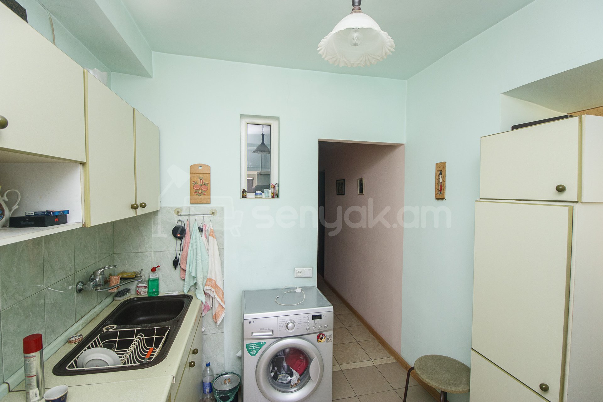 1 Սենյականոց Բնակարան Քարե Շենքում, 45քմ, 2/5 հարկ, Նորմալ Վիճակում