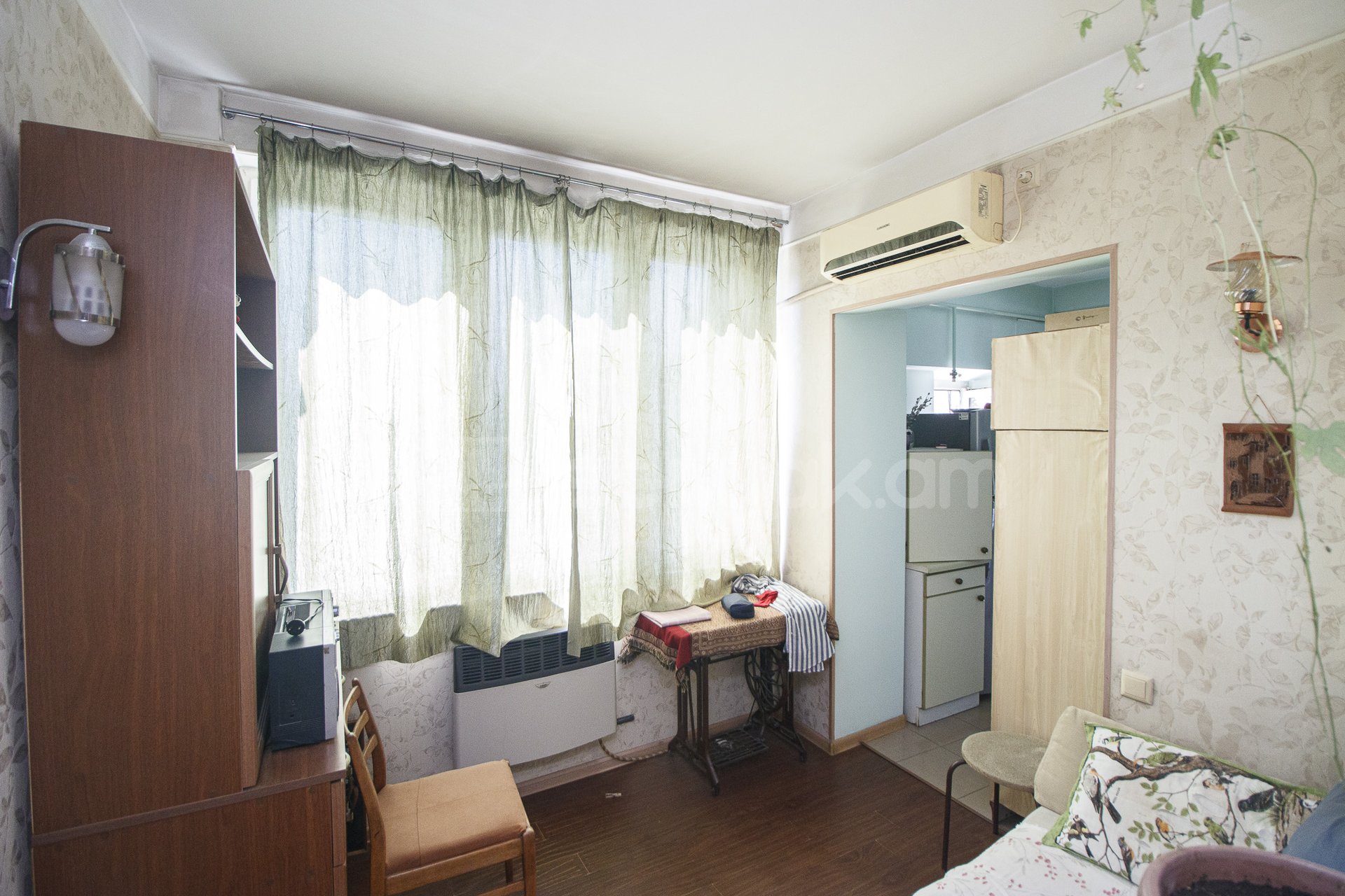 1 Սենյականոց Բնակարան Քարե Շենքում, 45քմ, 2/5 հարկ, Նորմալ Վիճակում