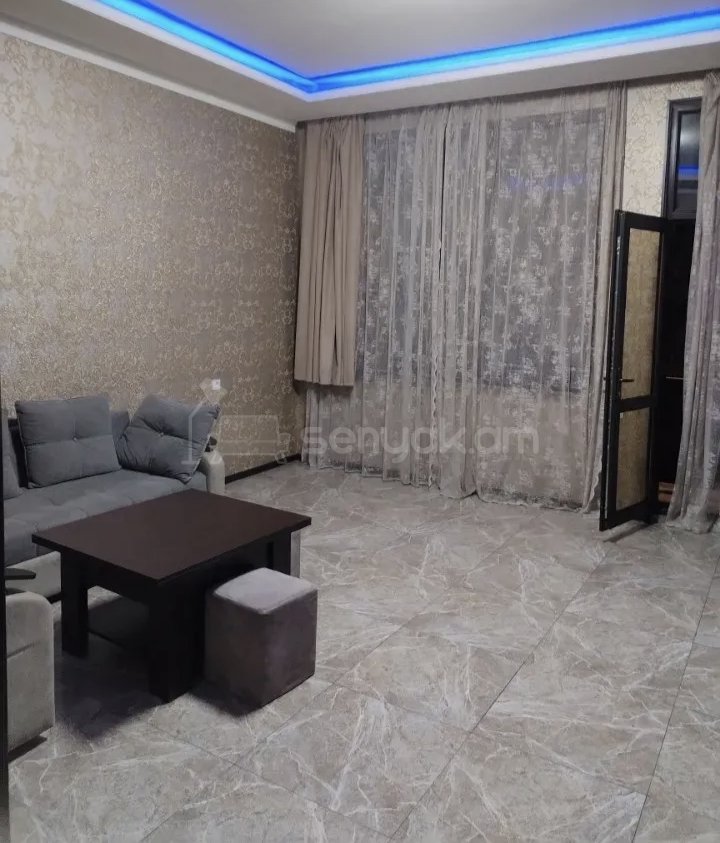 2 Սենյականոց Բնակարան Քարե Շենքում, 52քմ, 3/5 հարկ, Կապիտալ Վերանորոգված, Կահավորված, Արևկող