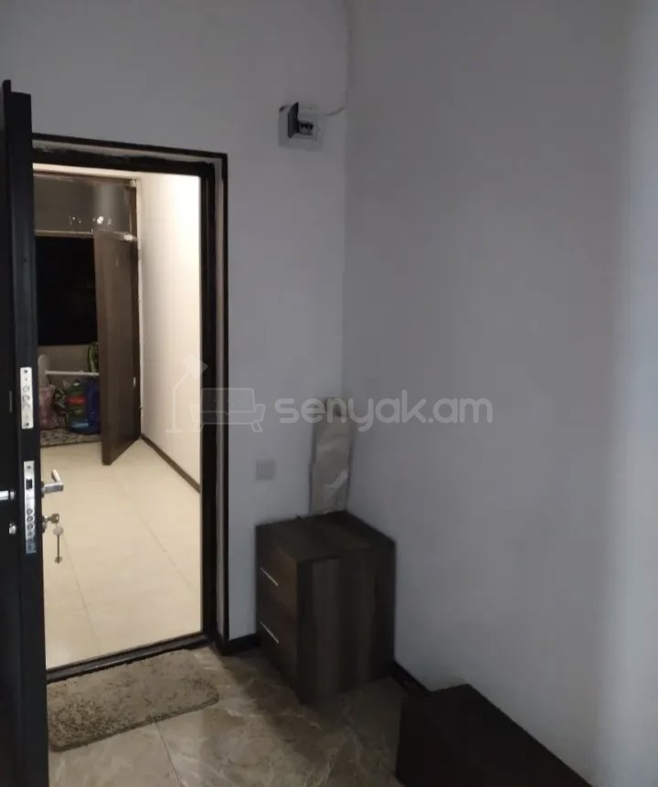 2 Սենյականոց Բնակարան Քարե Շենքում, 52քմ, 3/5 հարկ, Կապիտալ Վերանորոգված, Կահավորված, Արևկող