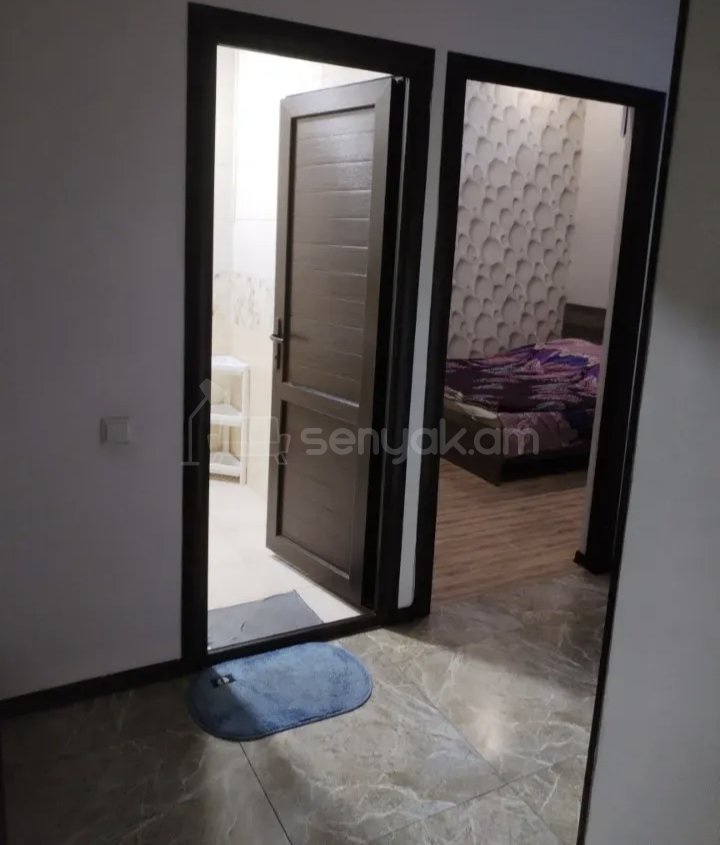 2 Սենյականոց Բնակարան Քարե Շենքում, 52քմ, 3/5 հարկ, Կապիտալ Վերանորոգված, Կահավորված, Արևկող