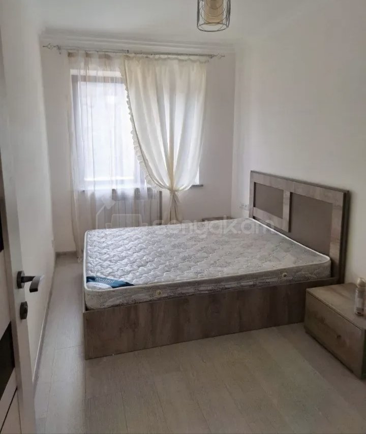 2 Սենյականոց Բնակարան Քարե Շենքում, 52քմ, 3/5 հարկ, Կապիտալ Վերանորոգված, Կահավորված