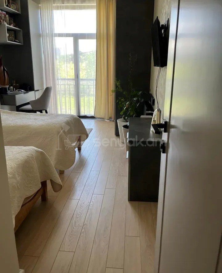 3 Սենյականոց Բնակարան Նորակառույցում, 90քմ, 2/6 հարկ, Կապիտալ Վերանորոգված