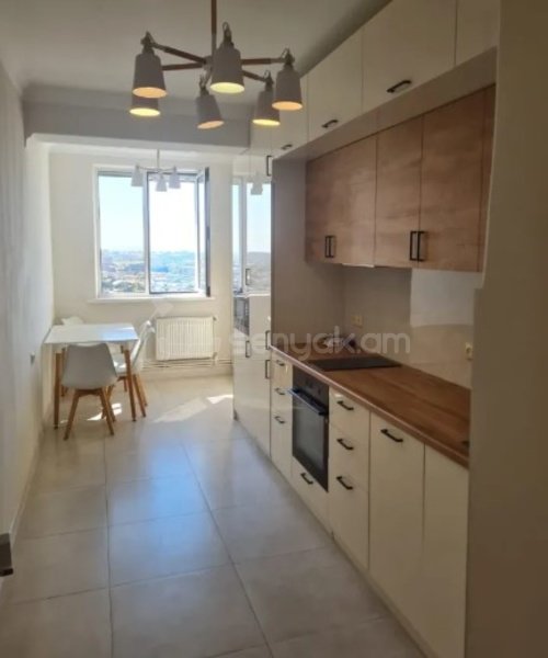 3 Սենյականոց Բնակարան, 81քմ, 14/16 հարկ, Կապիտալ Վերանորոգված, Կահավորված, Արևկող