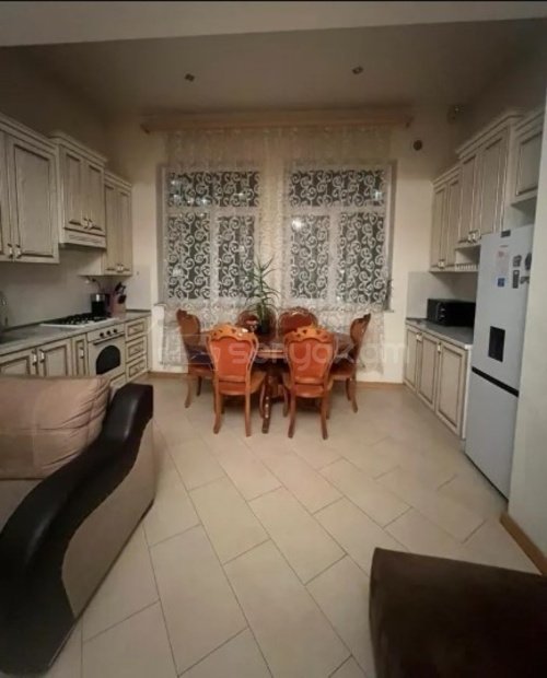 3 Սենյականոց Բնակարան Քարե Շենքում, 75քմ, 4/5 հարկ, Կոսմետիկ Վերանորոգված, Կահավորված, Արևկող