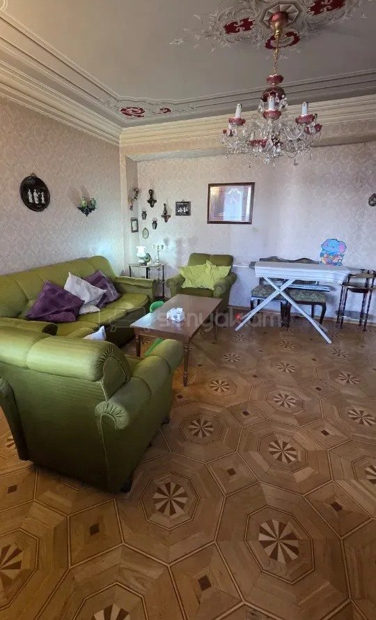 3 Սենյականոց Բնակարան, 77քմ, 3/9 հարկ, Նորմալ Վիճակում