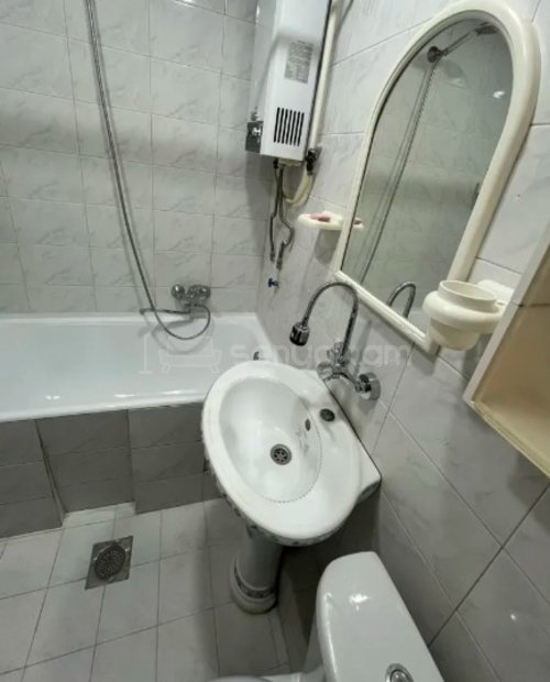 2 Սենյականոց Բնակարան Քարե Շենքում, 50քմ, 2/5 հարկ, Կոսմետիկ Վերանորոգված, Կահավորված, Արևկող