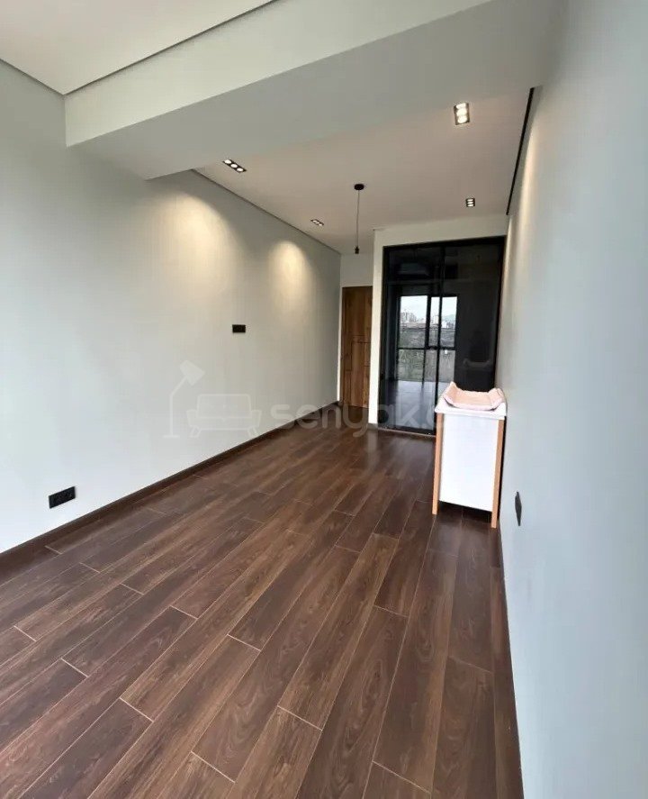 3 Սենյականոց Բնակարան Նորակառույցում, 110քմ, 17/18 հարկ, Կապիտալ Վերանորոգված