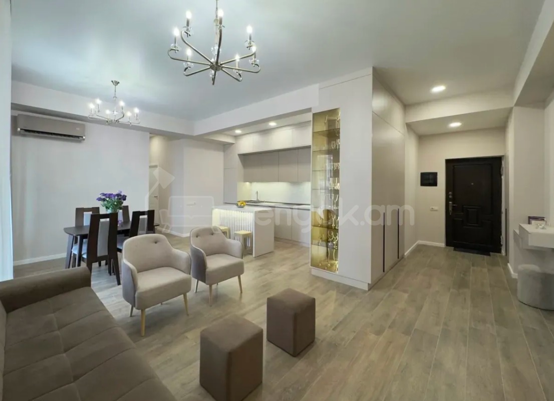 4 Սենյականոց Բնակարան Նորակառույցում, 83քմ, 2/16 հարկ, Դիզայներական Վերանորոգված