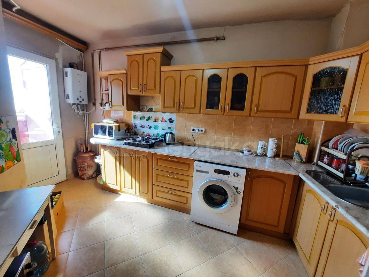 4 Սենյականոց Բնակարան, 93քմ, 14/16 հարկ, Նորմալ Վիճակում