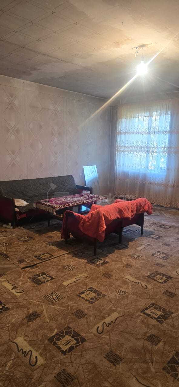 3 Սենյականոց Բնակարան Քարե Շենքում, 85քմ, 3/5 հարկ, Պետական Վիճակում