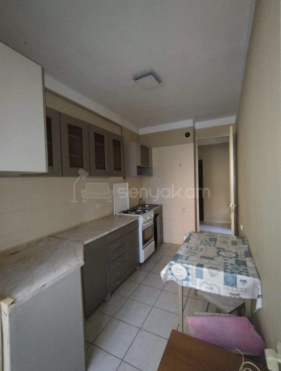 3 Սենյականոց Բնակարան, 70քմ, 2/9 հարկ, Նորմալ Վիճակում, Կահավորված