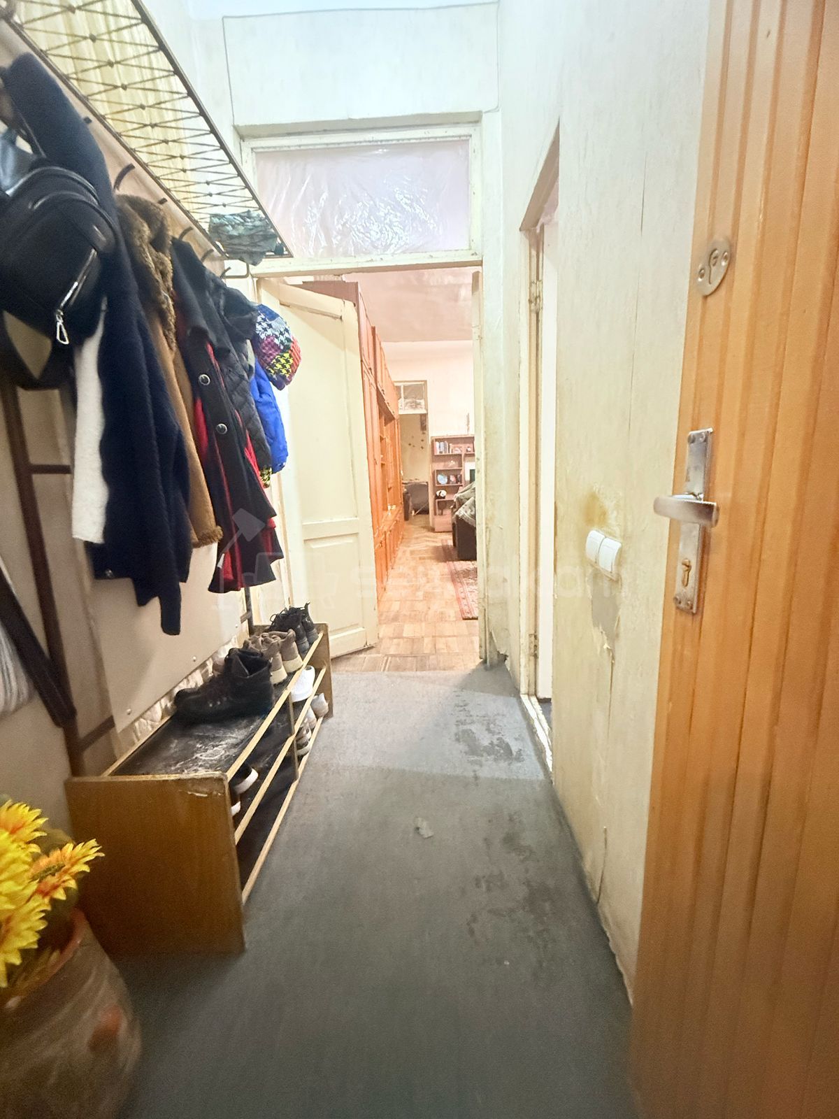 3 Սենյականոց Բնակարան Քարե Շենքում, 77քմ, 2/5 հարկ, Պետական Վիճակում