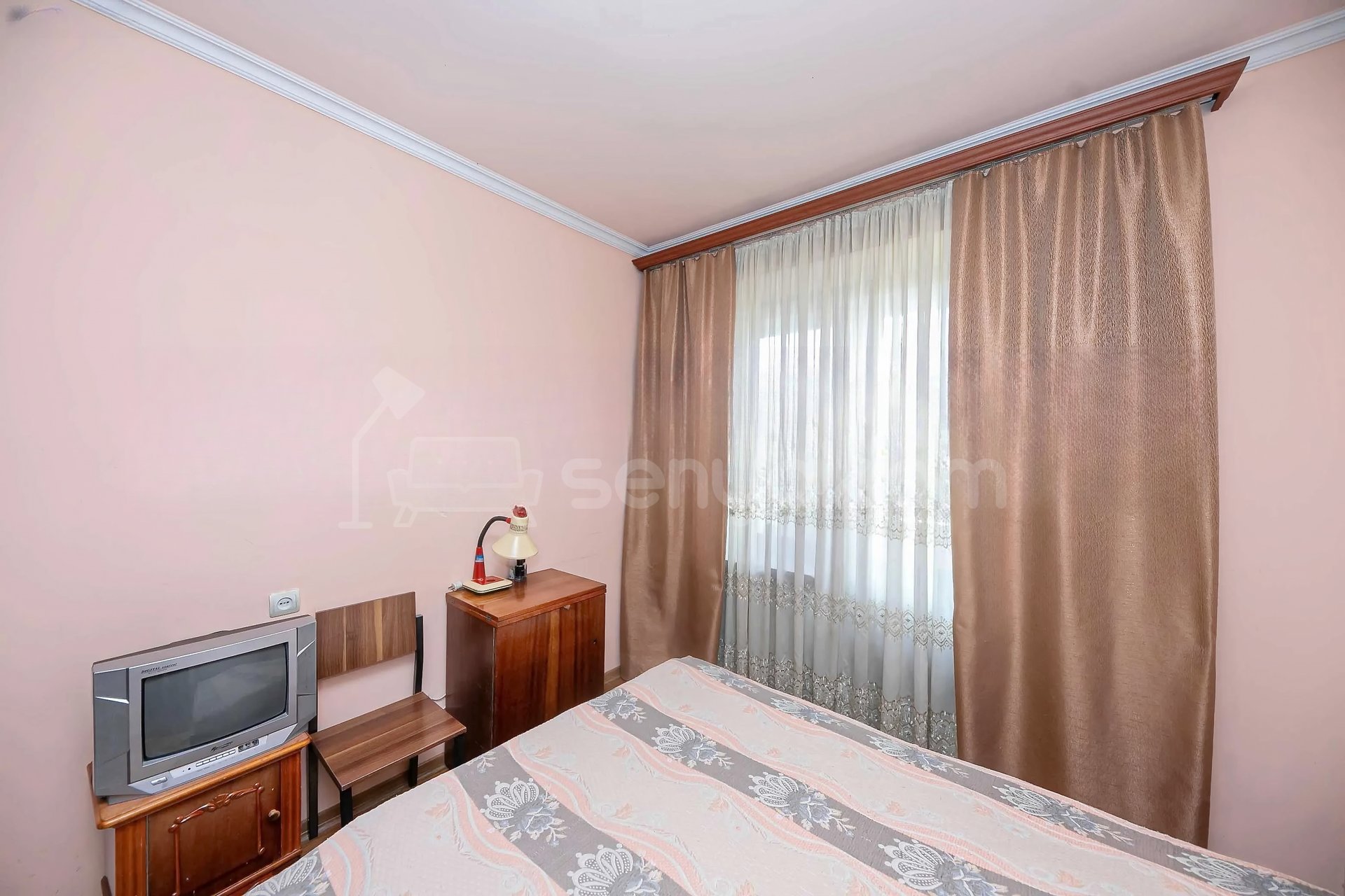 3 Սենյականոց Բնակարան Քարե Շենքում, 79քմ, 5/5 հարկ, Կապիտալ Վերանորոգված