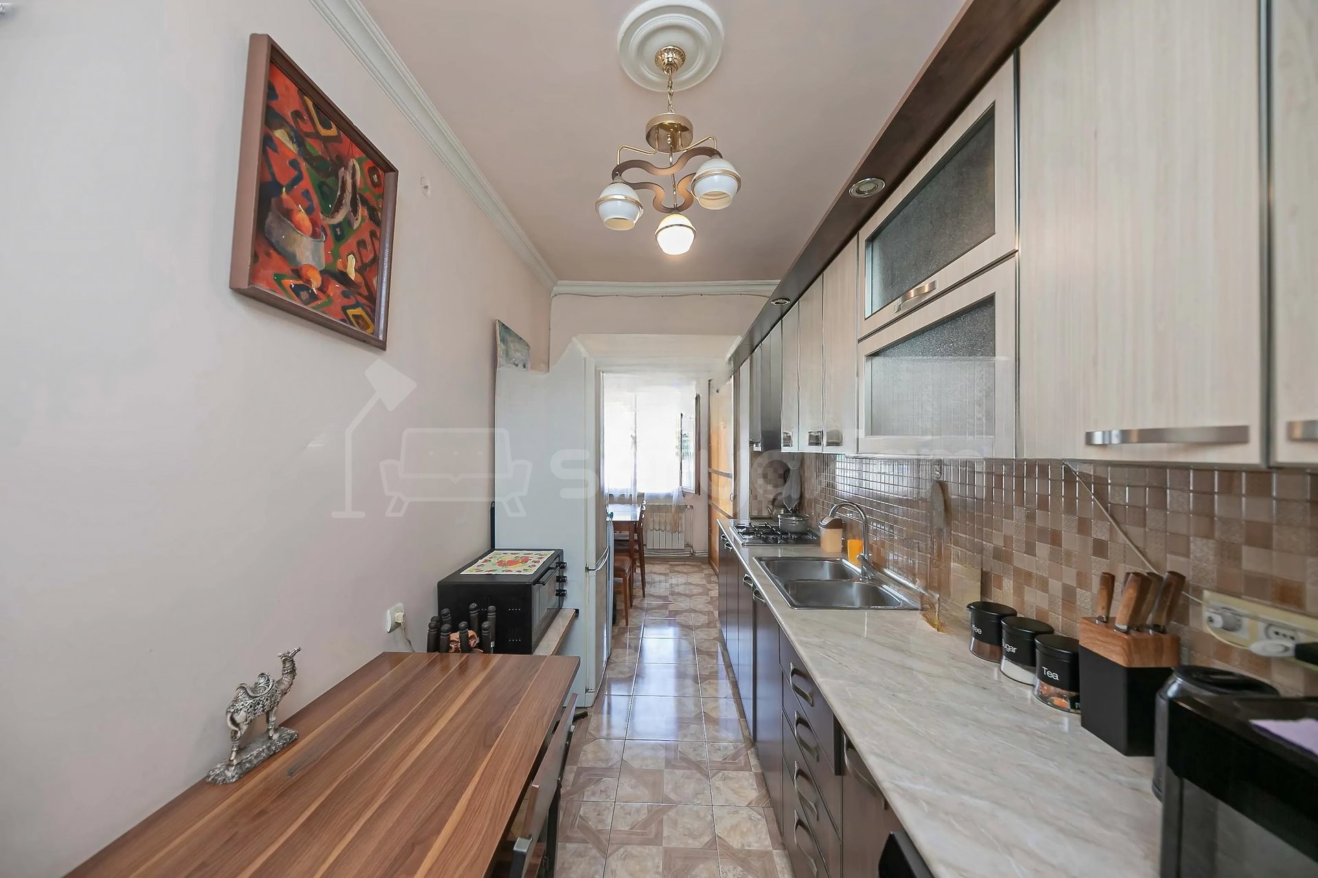 3 Սենյականոց Բնակարան Քարե Շենքում, 79քմ, 5/5 հարկ, Կապիտալ Վերանորոգված