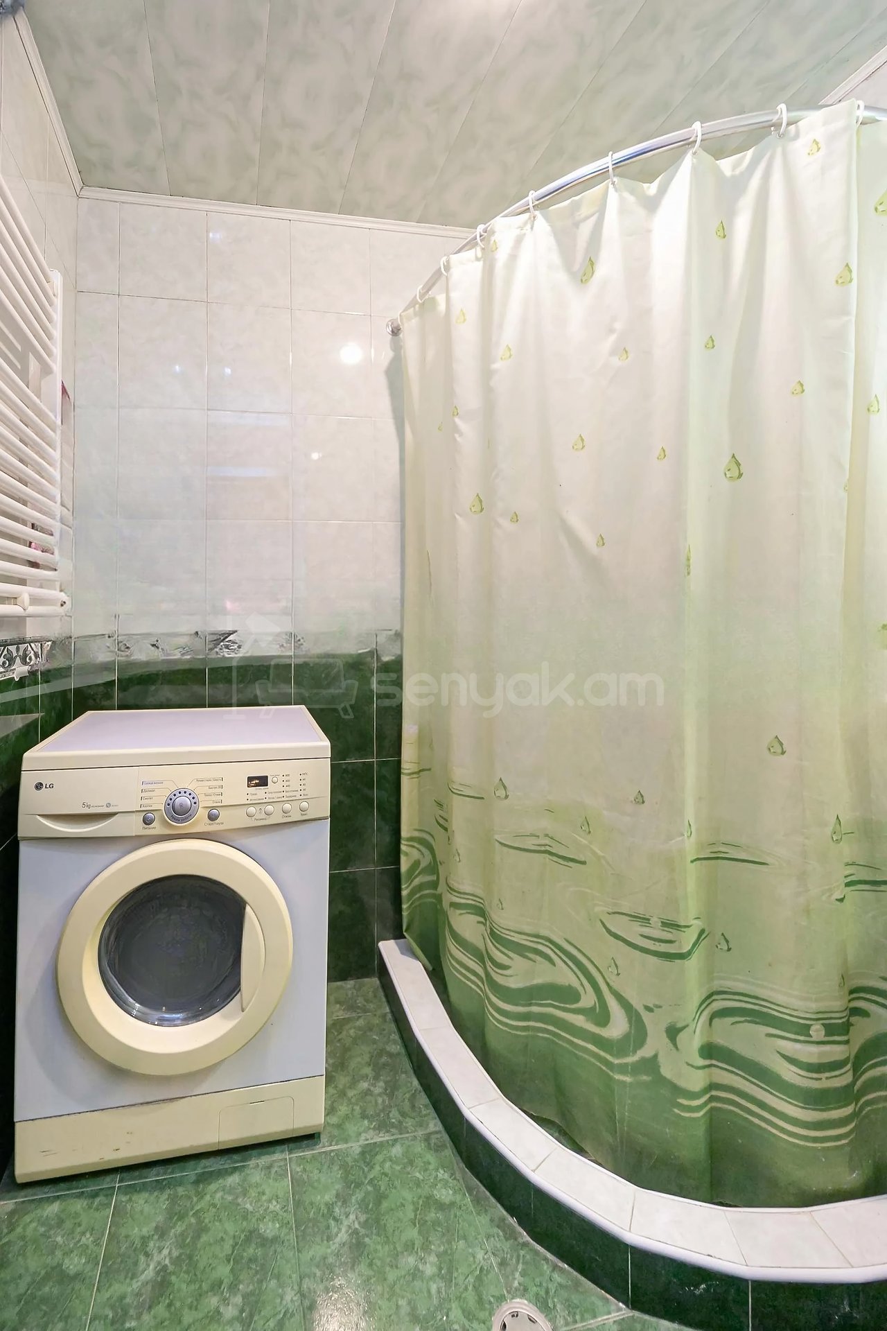 3 Սենյականոց Բնակարան Քարե Շենքում, 79քմ, 5/5 հարկ, Կապիտալ Վերանորոգված