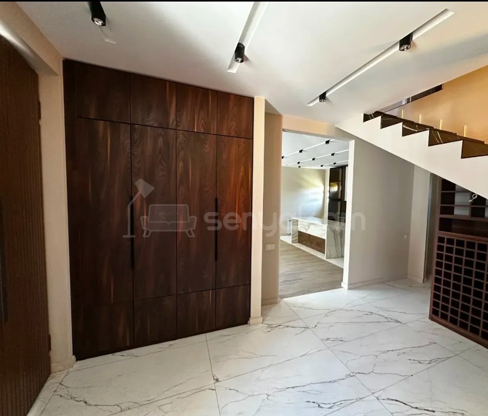 4 Սենյականոց Սեփական Տուն, 160քմ, Կապիտալ Վերանորոգված, Ավտոտնակով