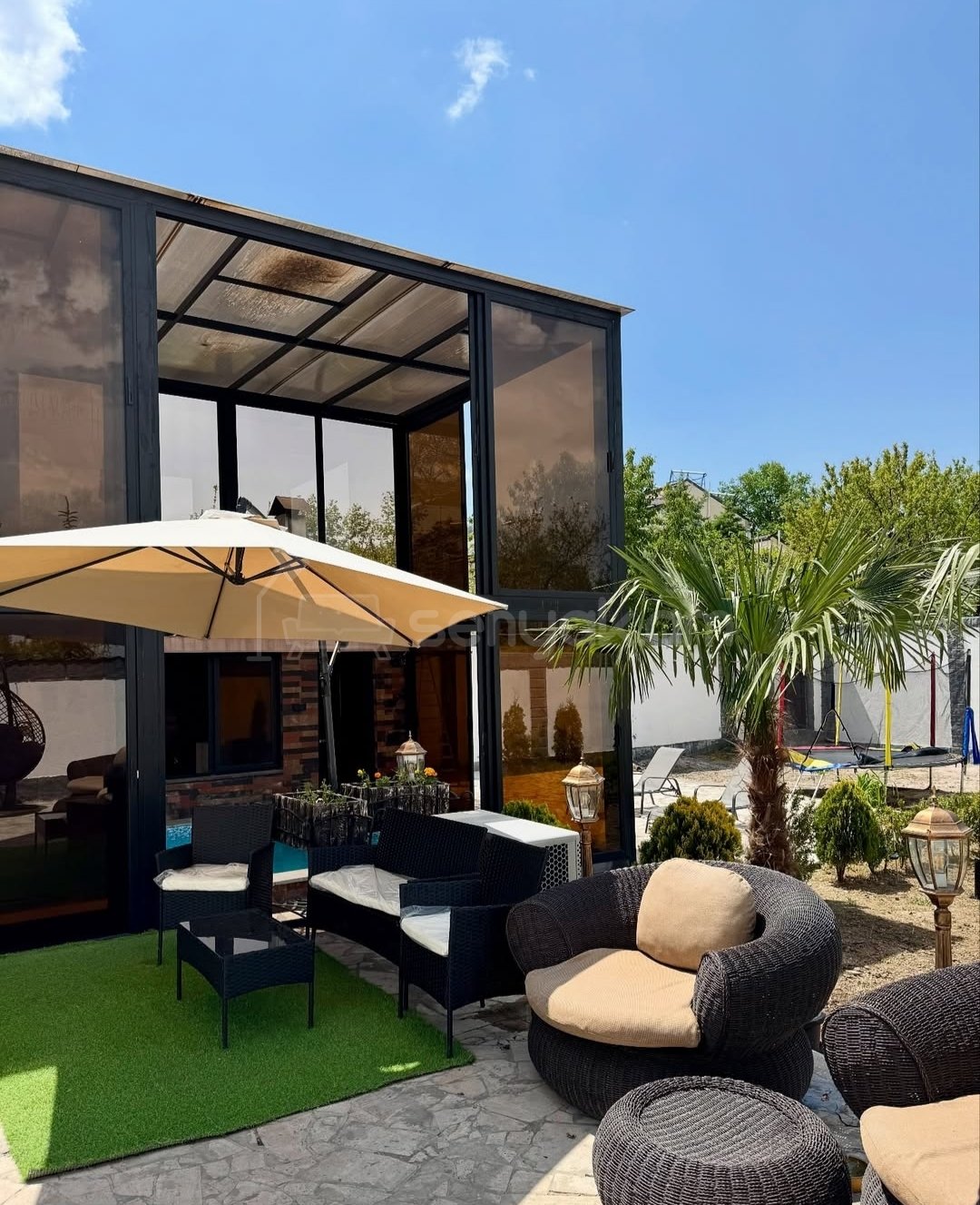 4 Սենյականոց Ամառանոց, 200քմ, Լողավազանով