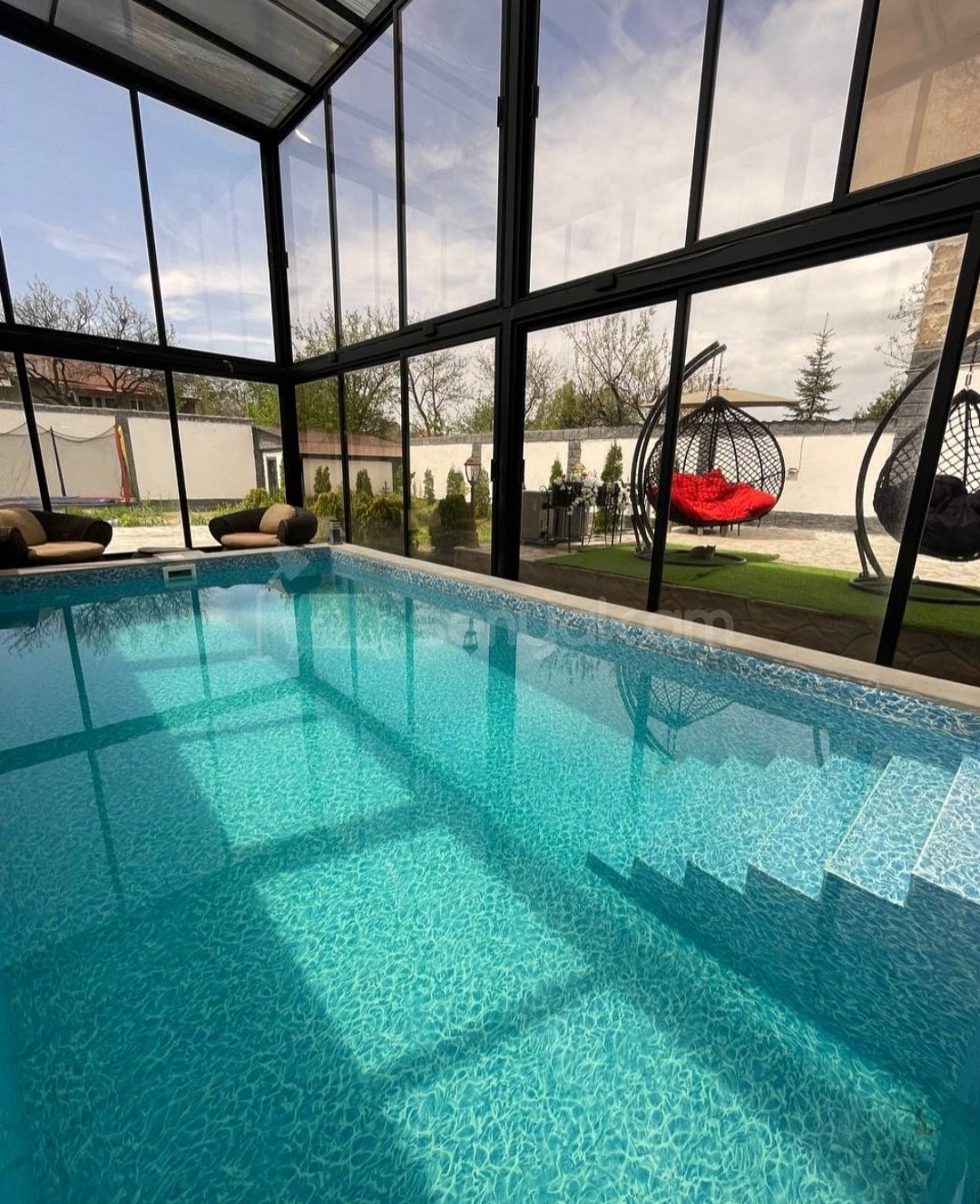 4 Սենյականոց Ամառանոց, 200քմ, Լողավազանով