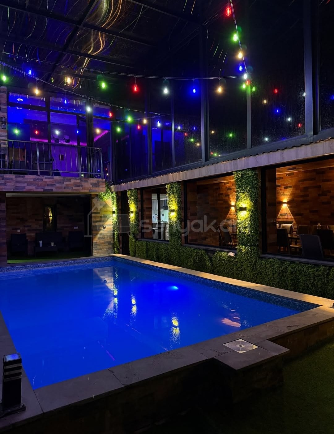 4 Սենյականոց Ամառանոց, 200քմ, Լողավազանով