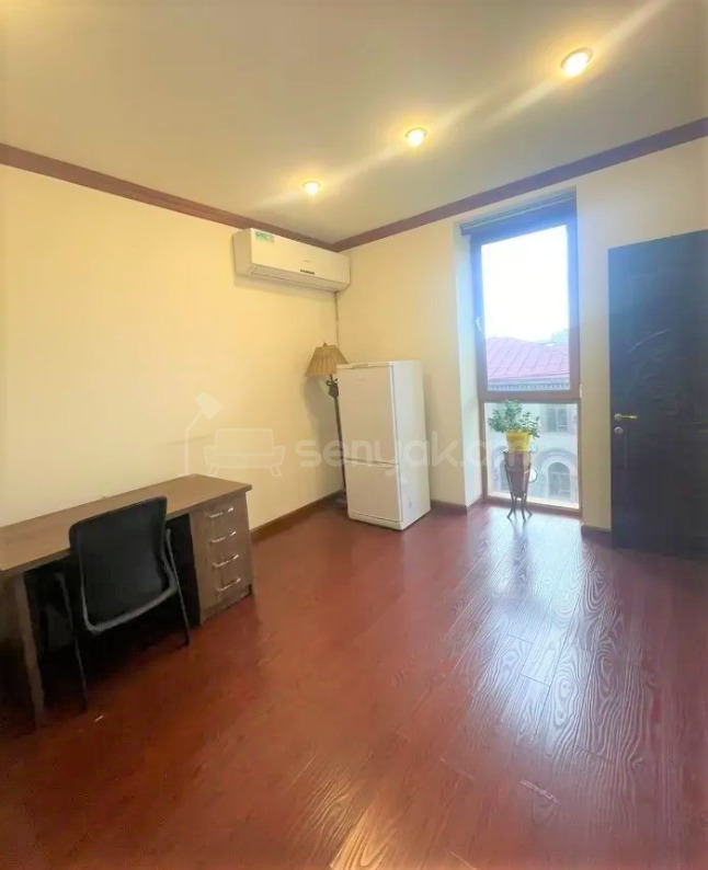 Նորակառույց Օֆիսային Տարածք, 75քմ