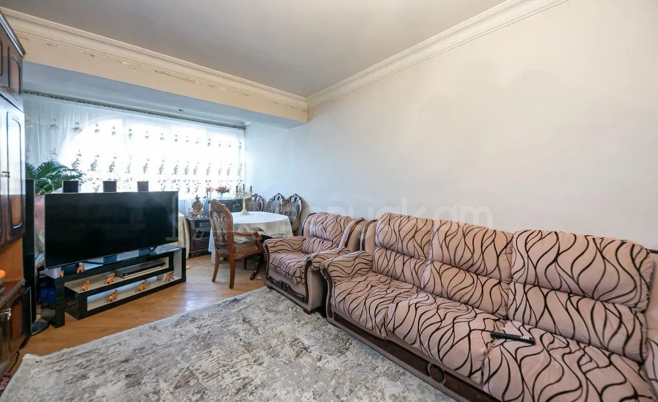 3 Սենյականոց Բնակարան, 88քմ, 6/9 հարկ, Նորմալ Վիճակում