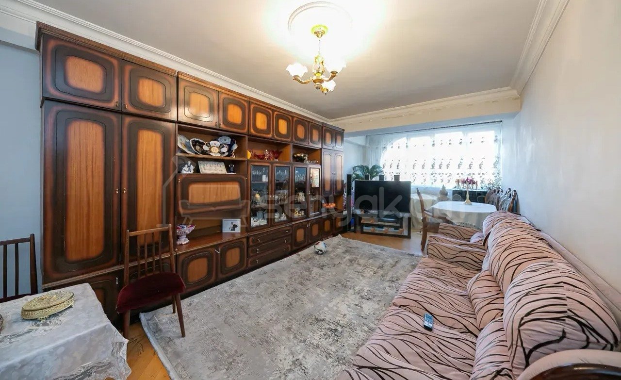 3 Սենյականոց Բնակարան, 88քմ, 6/9 հարկ, Նորմալ Վիճակում