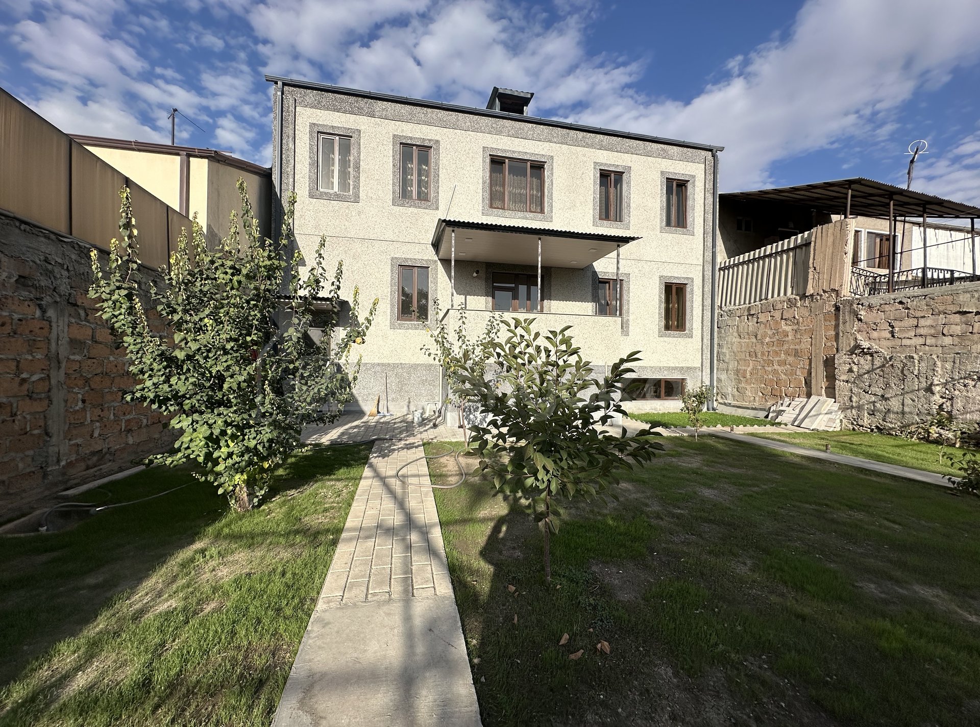 Նորակառույց Օֆիսային Տարածք, 320քմ