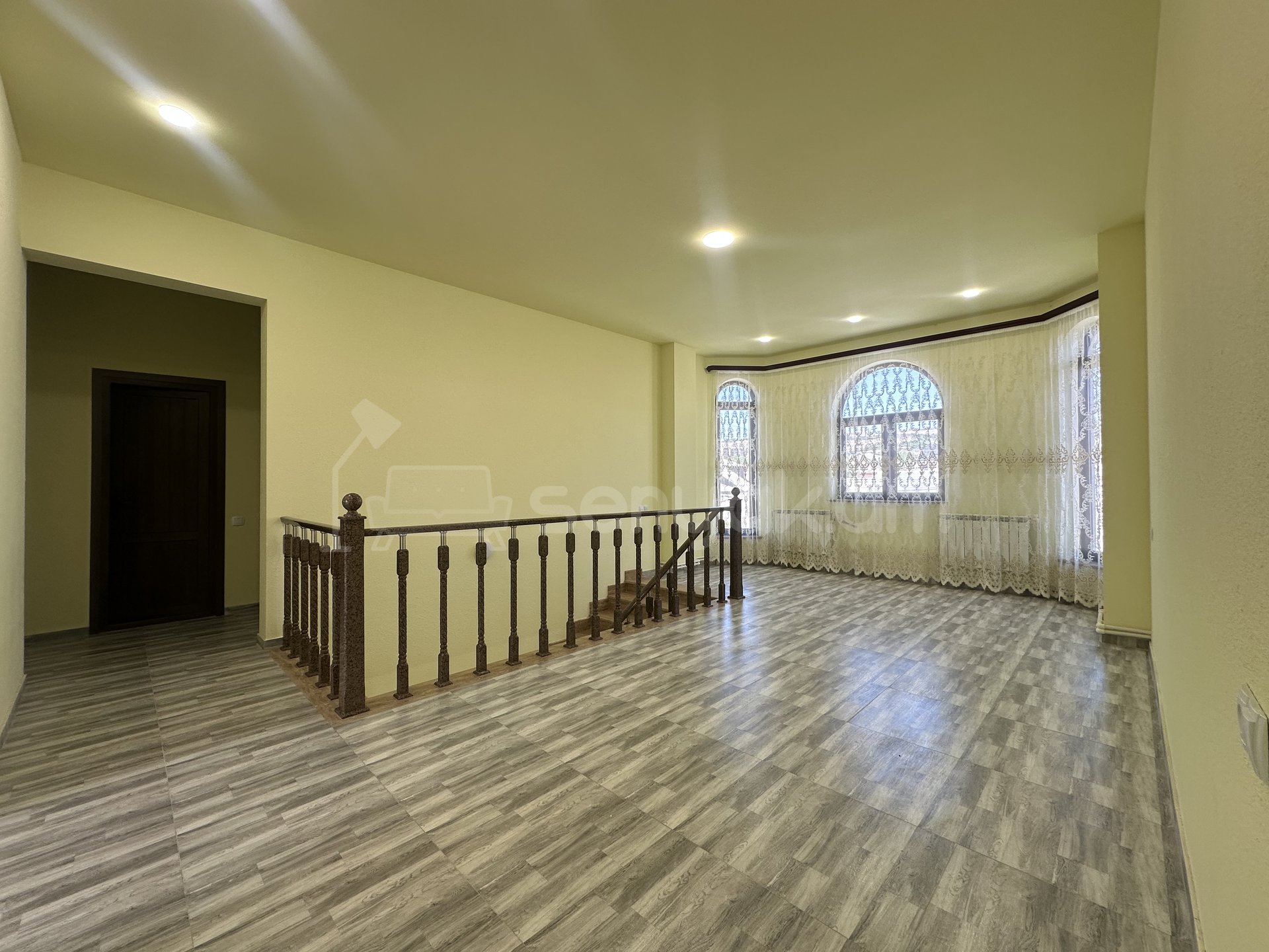 Նորակառույց Օֆիսային Տարածք, 320քմ