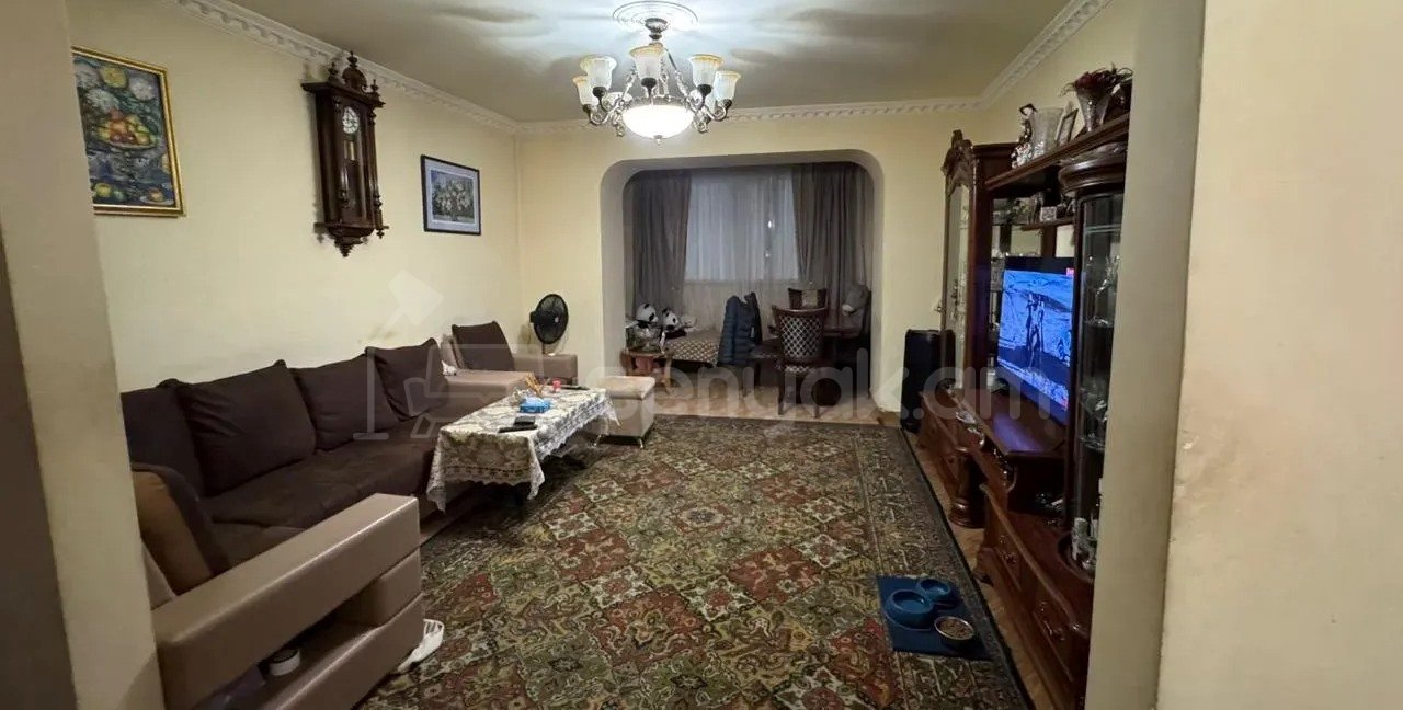 3 Սենյականոց Բնակարան Քարե Շենքում, 89քմ, 2/5 հարկ, Նորմալ Վիճակում