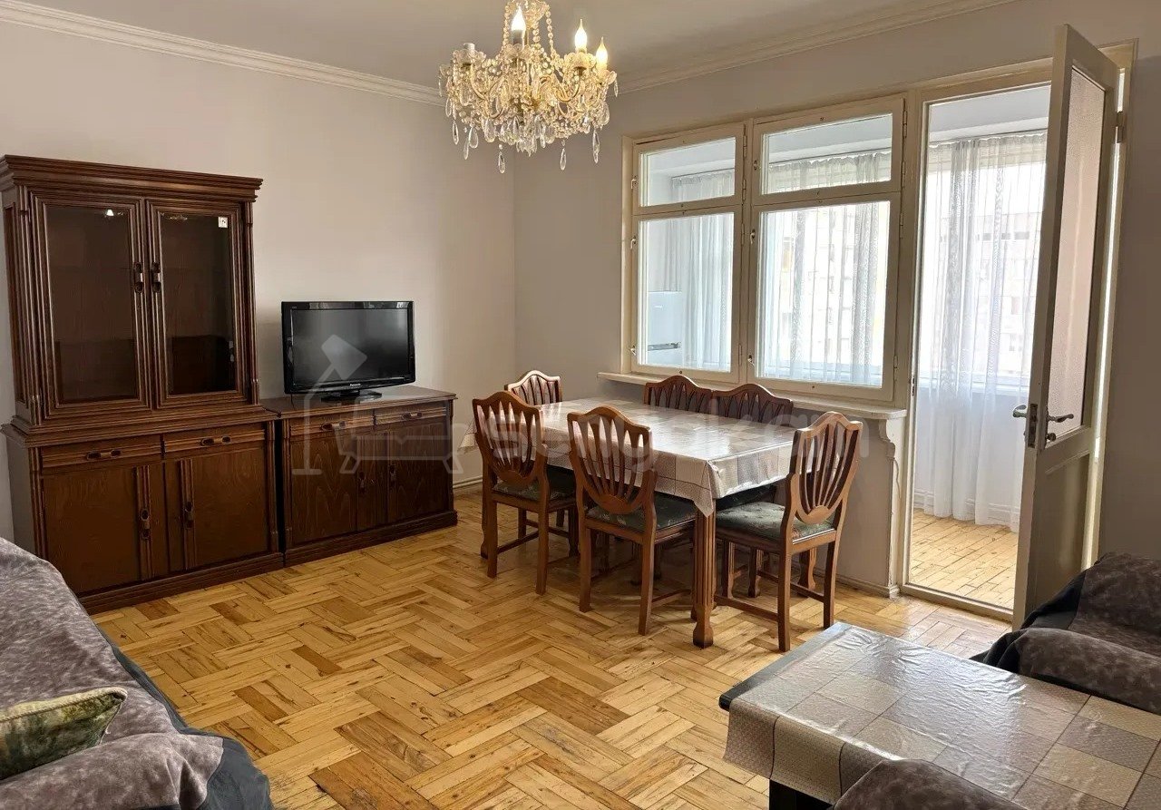 3 Սենյականոց Բնակարան, 83քմ, 6/9 հարկ, Նորմալ Վիճակում