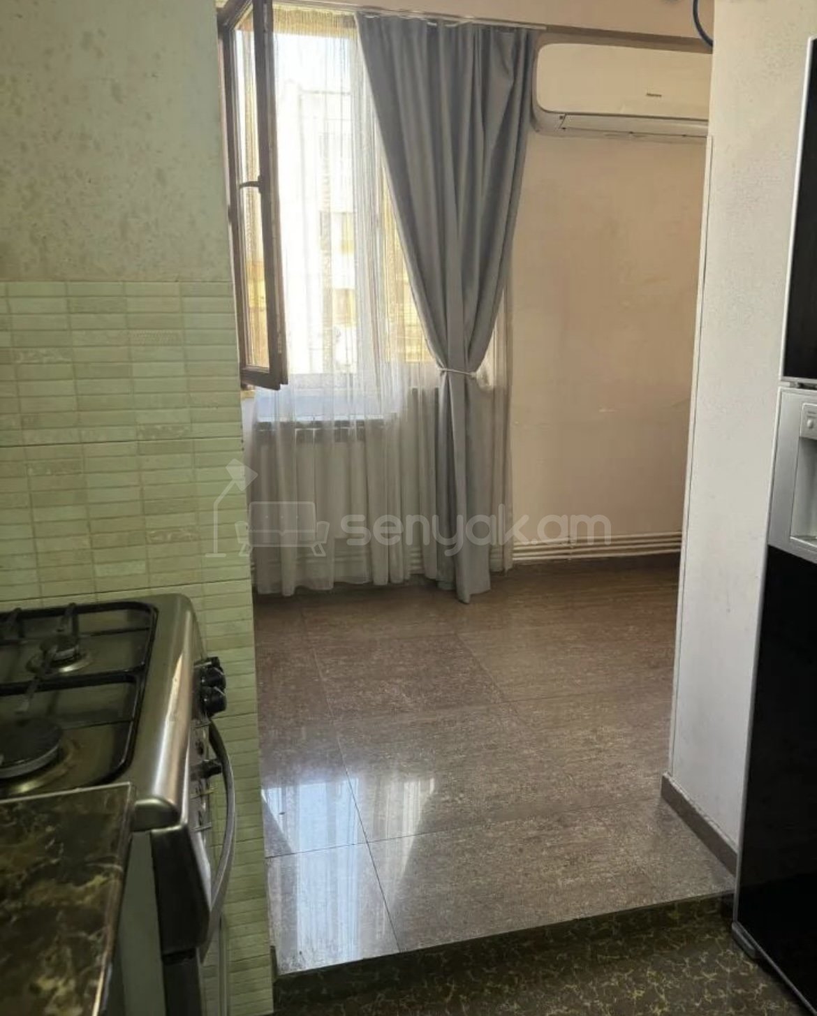 3 Սենյականոց Բնակարան Քարե Շենքում, 76քմ, 4/5 հարկ, Կապիտալ Վերանորոգված