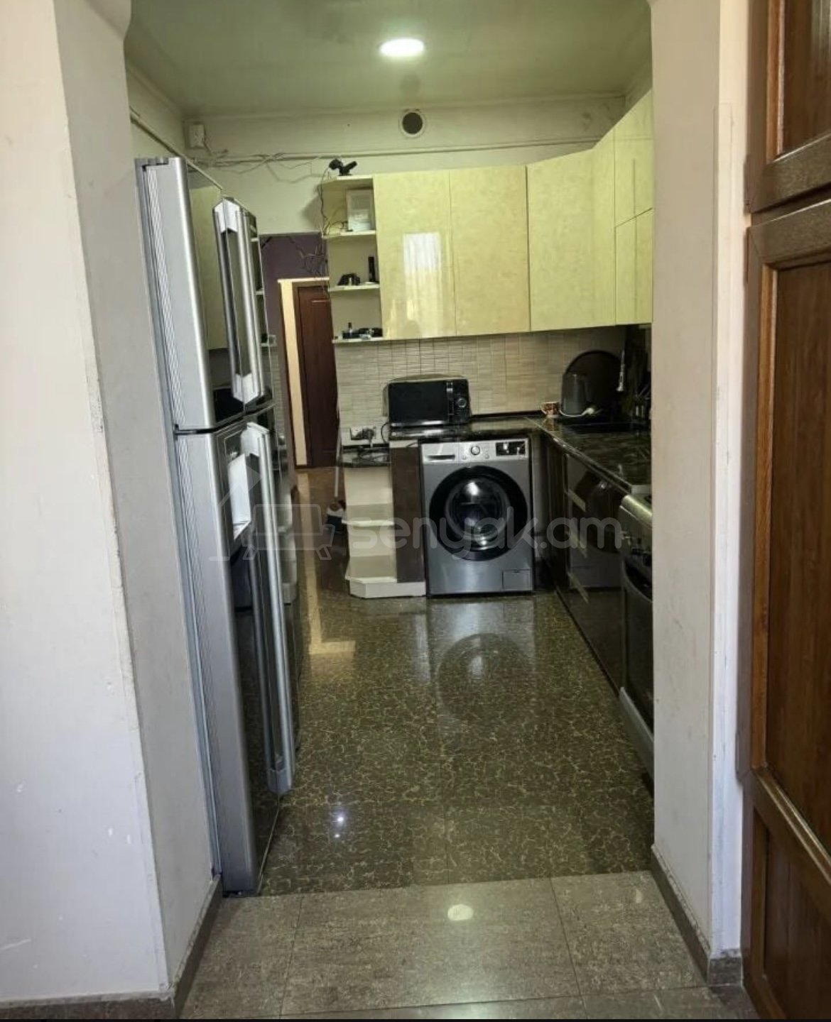 3 Սենյականոց Բնակարան Քարե Շենքում, 76քմ, 4/5 հարկ, Կապիտալ Վերանորոգված