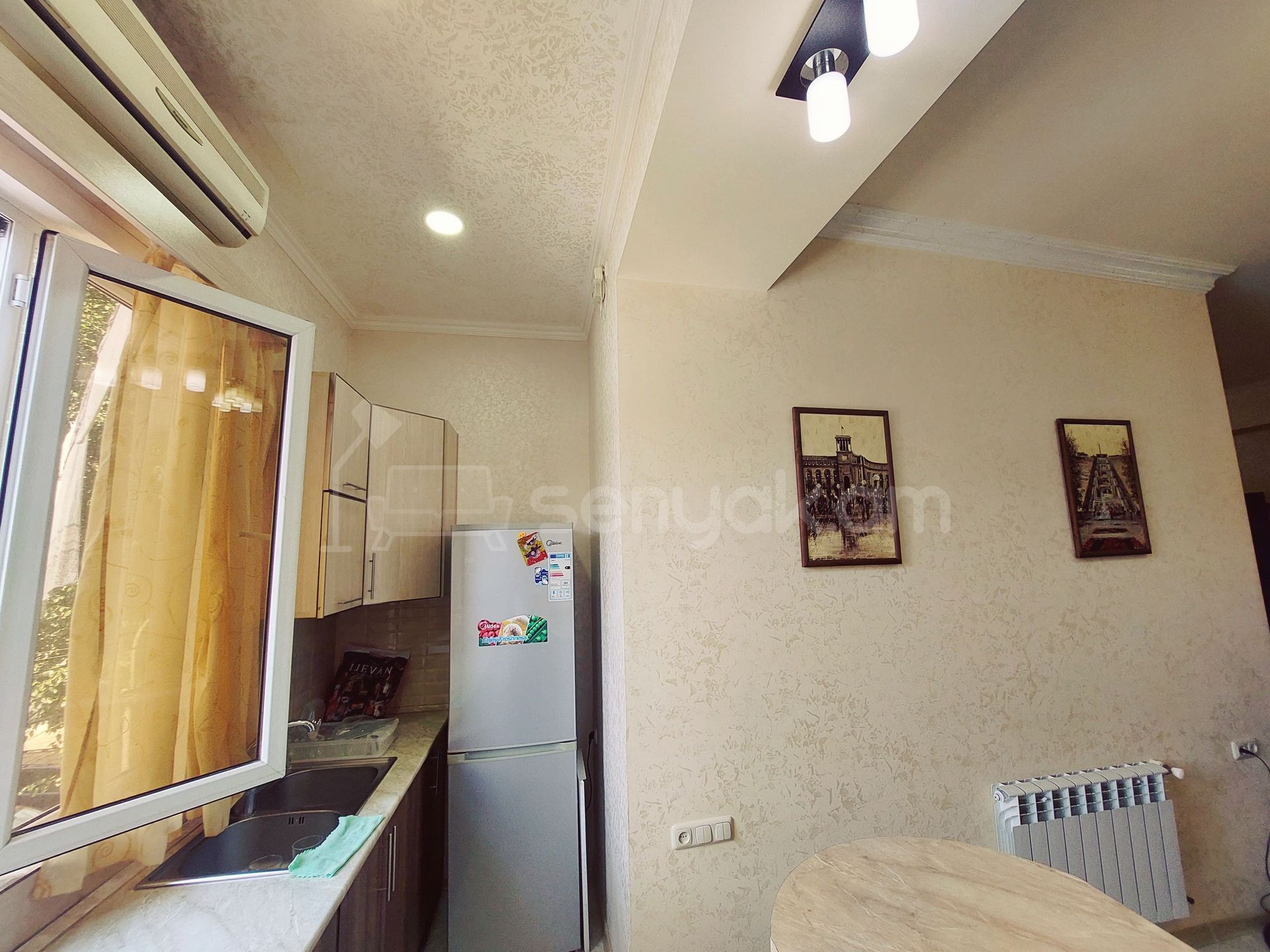 2 Սենյականոց Բնակարան Քարե Շենքում, 65քմ, 2/5 հարկ, Դիզայներական Վերանորոգված, Կահավորված